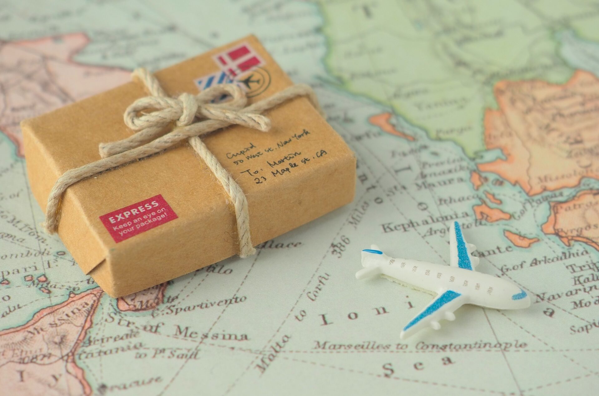 日本からミラノへ荷物を送る手順と注意点とは？日本からイタリアに安く荷物を送れる輸送代行会社を紹介！