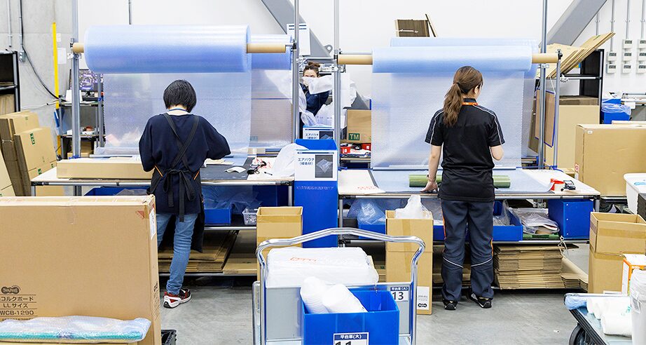 物流倉庫サービスを徹底解説！選び方と活用のコツとは？海外からの輸出入時に安く送れる海外輸送代行会社も紹介！